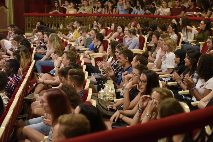 El Teatro Romea ha sido el escenario del acto, al que ha asistido el rector, José Luján, y el alcalde de Murcia, José Ballesta