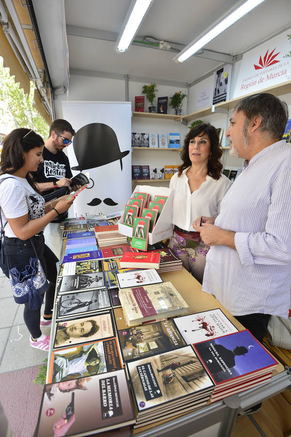 A lo largo de todo el fin de semana se celebrarán talleres infantiles en el entorno de Alfonso X ara fomentar la lectura entre los más pequeños