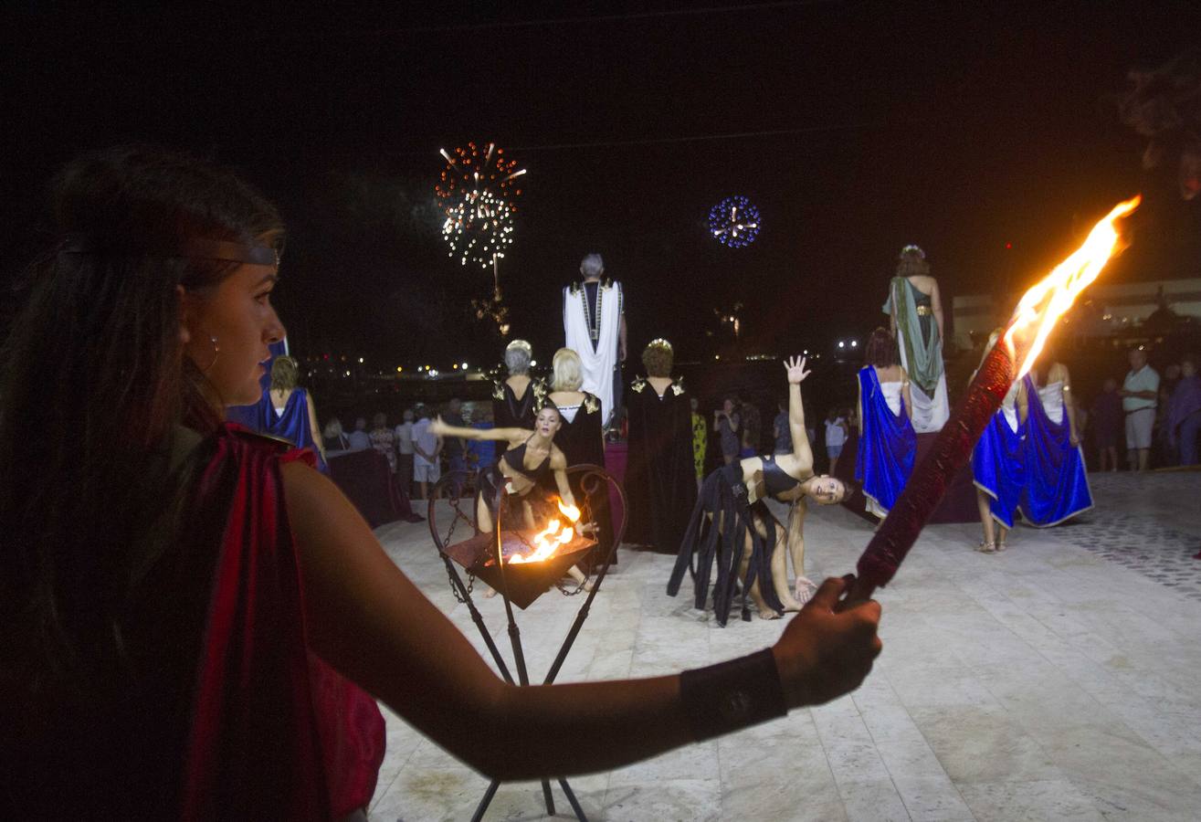 La alcaldesa de Cartagena arengó a las Tropas y Legiones a hacer grande estos días a Cartagena y a que las mujeres sean más protagonistas de las fiestas.