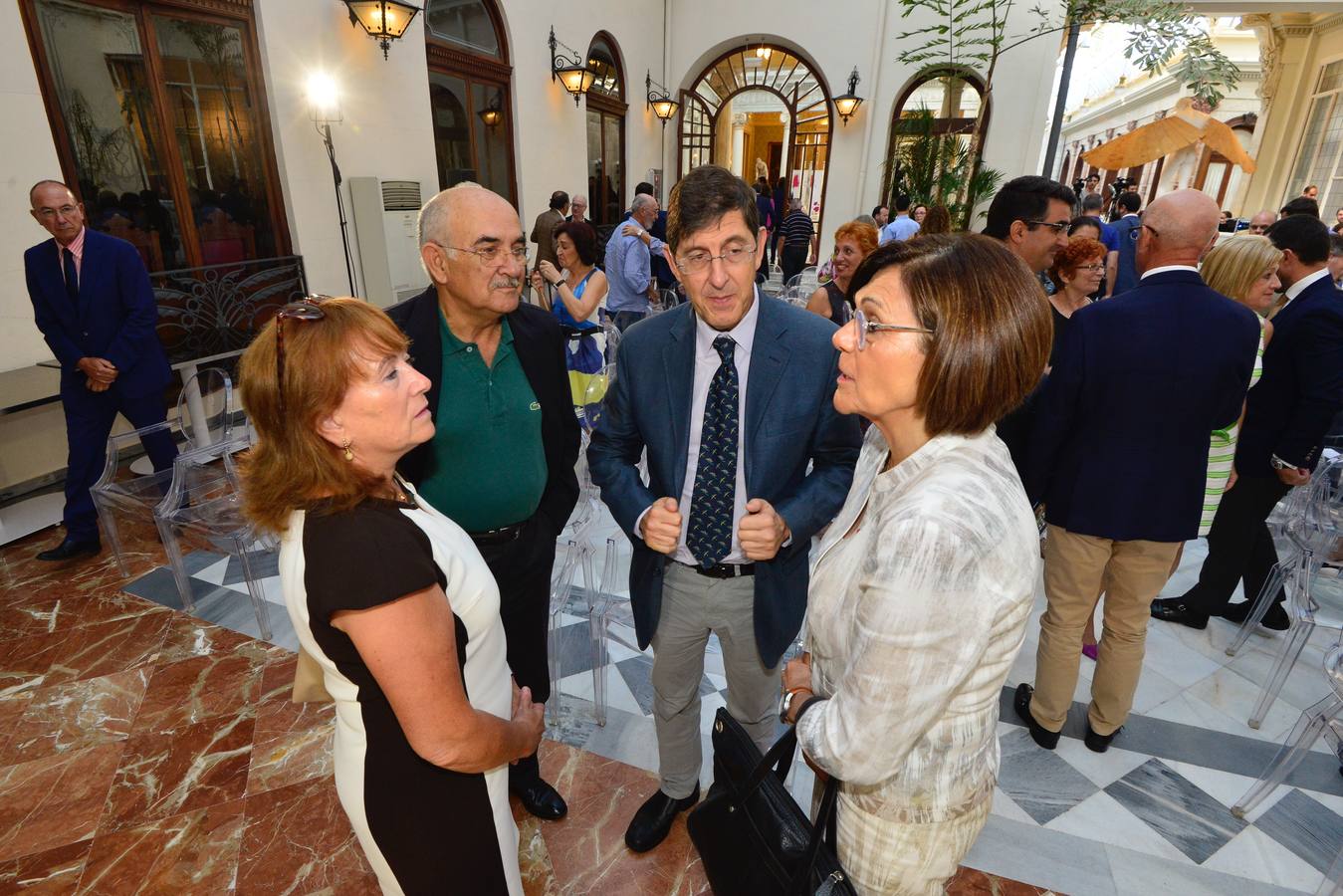 La investigadora lanzó un esperanzador anuncio en el Foro Nueva Murcia, donde ofreció una conferencia con motivo del Día Mundial del Alzhéimer: en cinco o diez años, pronosticó, será posible este diagnóstico precoz a partir de un simple análisis de sangre. 