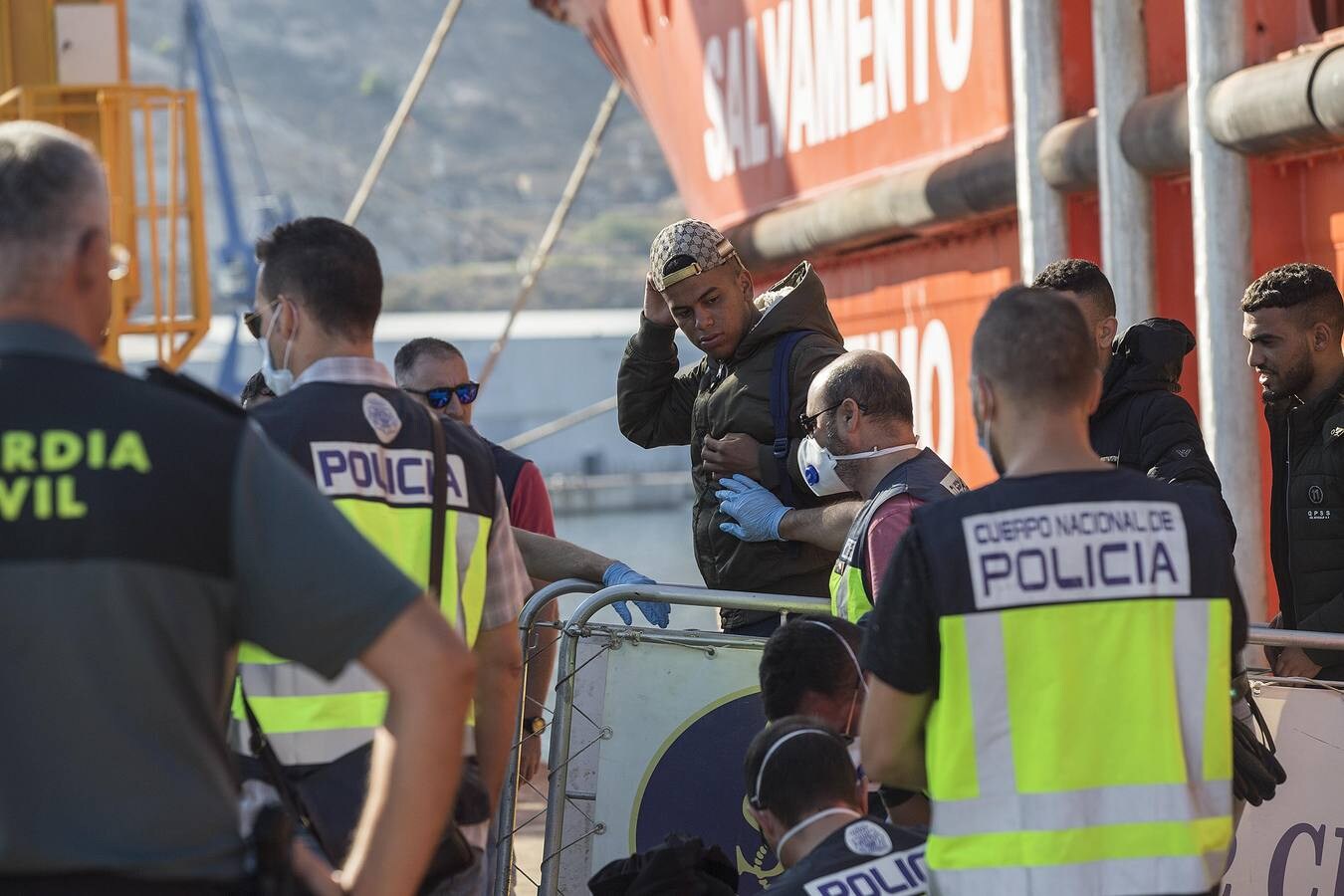 Desde el miércoles, más de 270 personas han sido rescatadas en estas embarcaciones por Salvamento