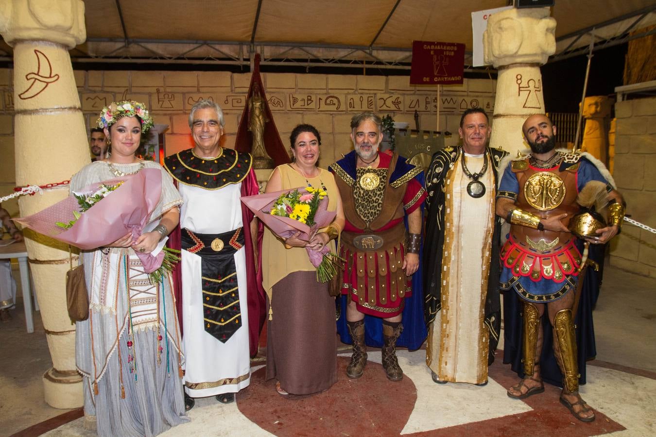 Dos grandes pantallas de televisión permiten seguir todos los detalles de los esponsales durante las fiestas de Carthagineses y Romanos. 