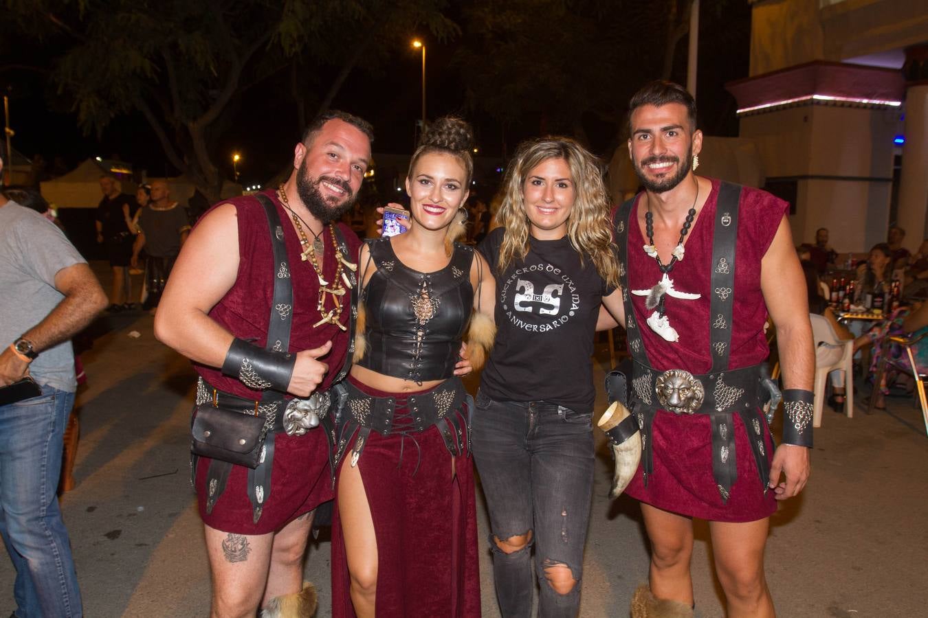 Dos grandes pantallas de televisión permiten seguir todos los detalles de los esponsales durante las fiestas de Carthagineses y Romanos. 