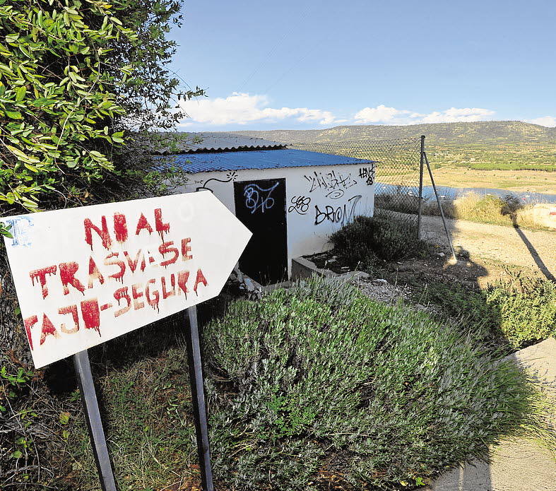 'La Verdad' recorre los embalses de Entrepeñas y Buendía, con más agua que hace doce meses pero al ralentí