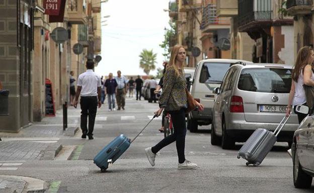 La Justicia catalana dicta que los vecinos no pueden vetar pisos turísticos ya existentes