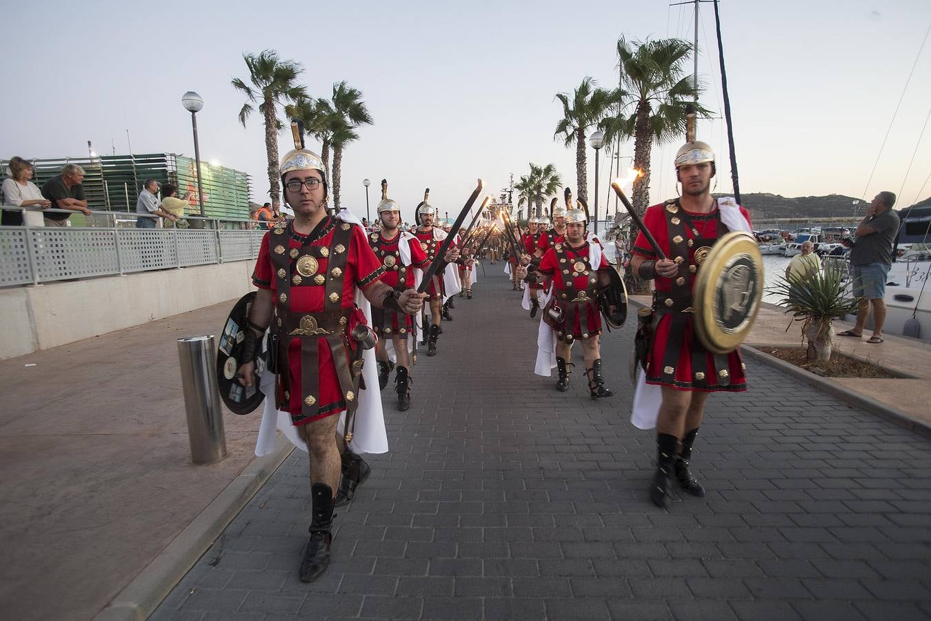 La representación de la alianza carthaginesa contra Roma mete a Cartagena en sus días más intensos de fiestas
