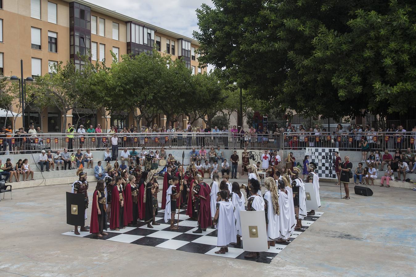 La originalidad de los actos y la uniformidad de todos sus participantes se llevan los elogios de los visitantes
