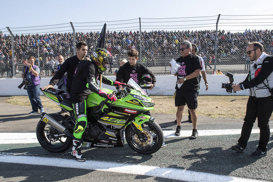 La piloto ceheginera es la primera mujer que consigue un campeonato de motociclismo compitiendo contra hombres