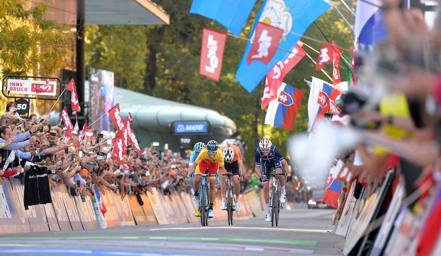 El corredor de Las Lumbreras consigue la medalla de oro tras vencer en el sprint a Bardet, Woods y Dumoulin