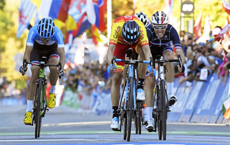 El corredor de Las Lumbreras consigue la medalla de oro tras vencer en el sprint a Bardet, Woods y Dumoulin