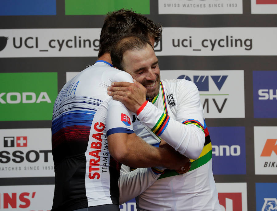 El corredor de Las Lumbreras consigue la medalla de oro tras vencer en el sprint a Bardet, Woods y Dumoulin