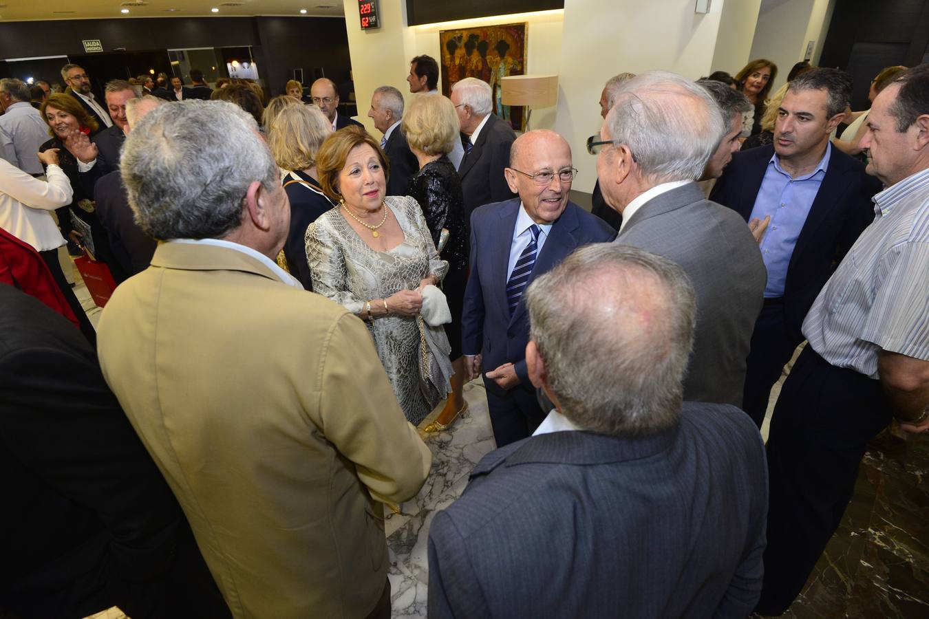 El jefe de Local de 'La Verdad' presentó en el Hotel Occidental Murcia Siete Coronas su libro 'Pioneros', que retrata las trayectorias de grandes empresarios hortofrutícolas.