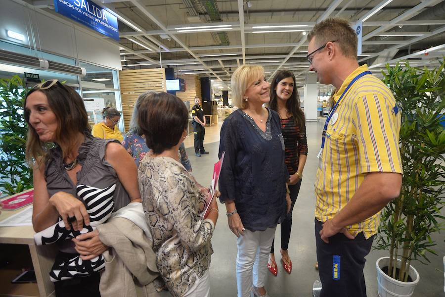 La iniciativa surge de la colaboración entre la ONG e Ikea Murcia, con el objetivo de facilitar la inserción laboral de personas en riesgo de exclusió