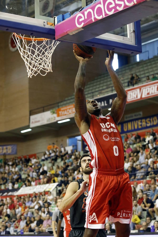 El UCAM CB pierde su primer partido de Liga en el Palacio contra el Valencia, que pasó por encima de los universitarios por 68-81