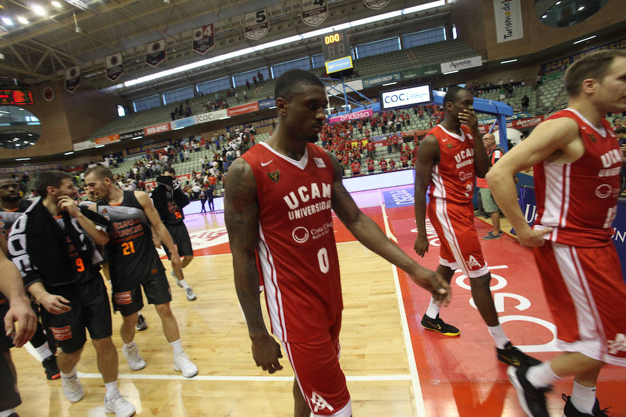 El UCAM CB pierde su primer partido de Liga en el Palacio contra el Valencia, que pasó por encima de los universitarios por 68-81