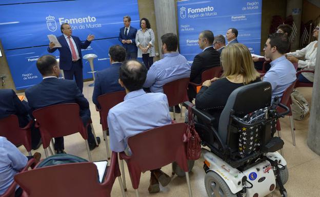 El consejero de Fomento e Infraestructuras, Patricio Valverde, durante la presentación del proyecto.