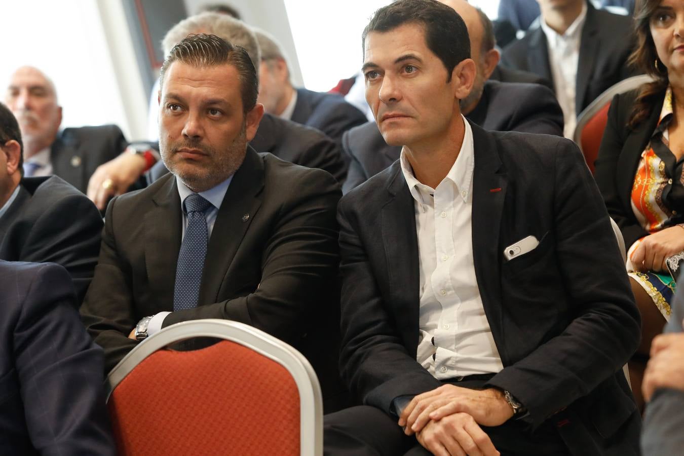 El profesor del IE Business School, que disertó ante 300 economistas, aboga por que las comunidades puedan tener «poder de decisión» tributario para atraer inversiones