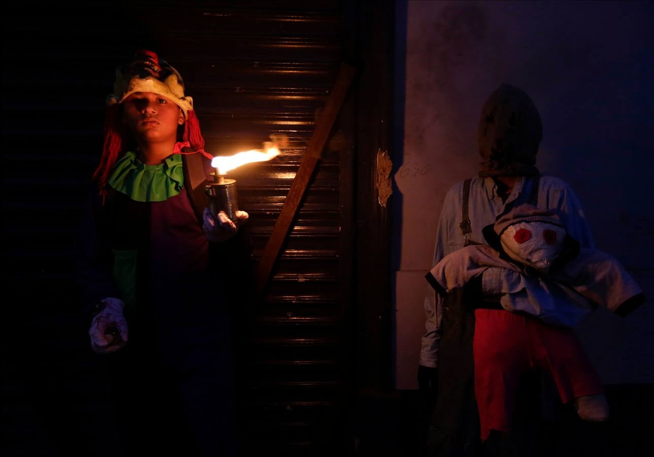 La tradicional fiesta de Los Agüizotes, un carnaval de disfraces terroríficos celebrado en Masaya (Nicaragua), se realizó este año con una disminución de participantes con motivo de las protestas al gobierno de Daniel Ortega.