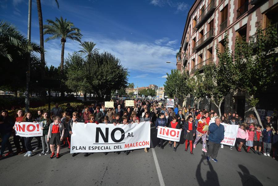 La concentración comenzó cerca de las 8.30 horas de la mañana, desde el propio Carril de las Cuatro Piedras, más concretamente donde está situado el colegio AYS