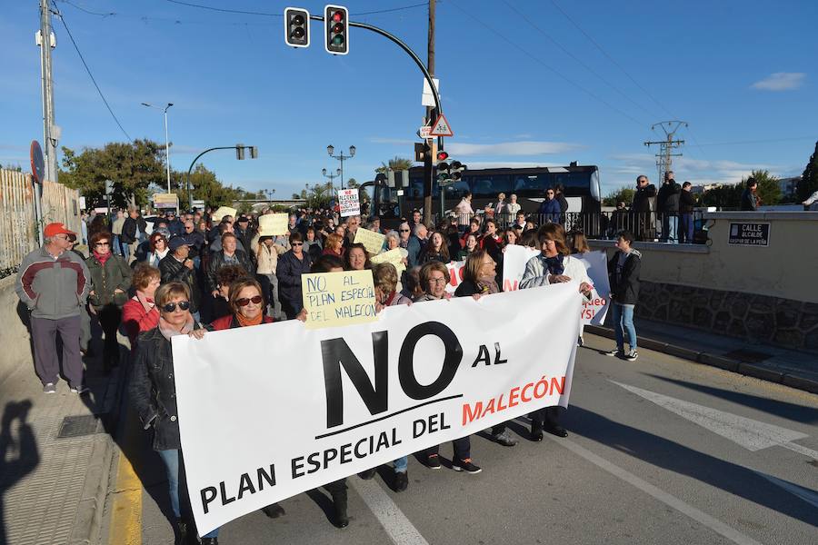La concentración comenzó cerca de las 8.30 horas de la mañana, desde el propio Carril de las Cuatro Piedras, más concretamente donde está situado el colegio AYS