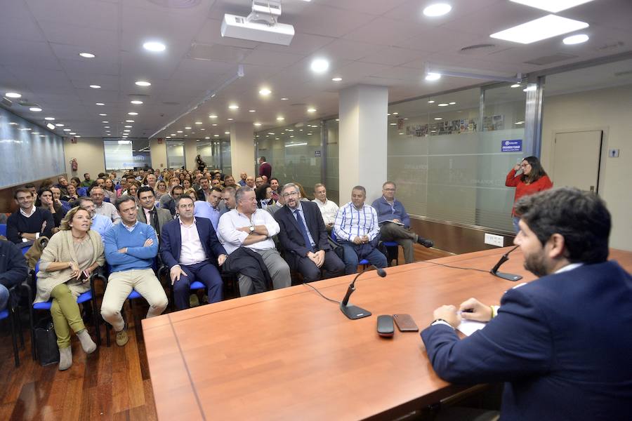 El presidente regional del Partido Popular, Fernando López Miras, ha presidido la Junta Directiva y el Comité Ejecutivo del PPRM donde se han designado también al resto de los miembros que formarán parte del Comité de Campaña de cara a las elecciones autonómicas y municipales de 2019