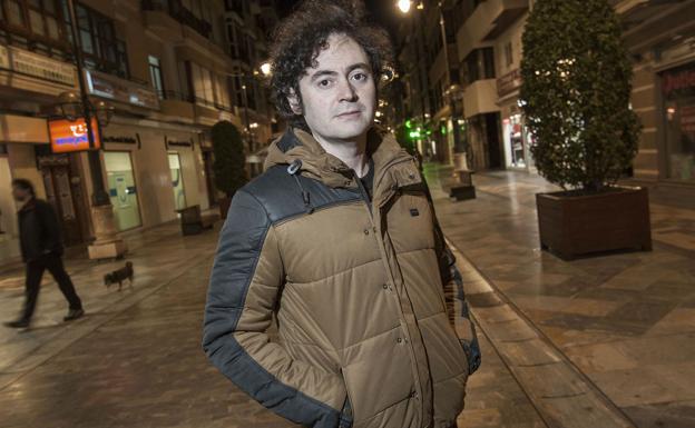 El escritor y matemático Javier Moreno, autor de 'Un paseo por la desgracia ajena'. 