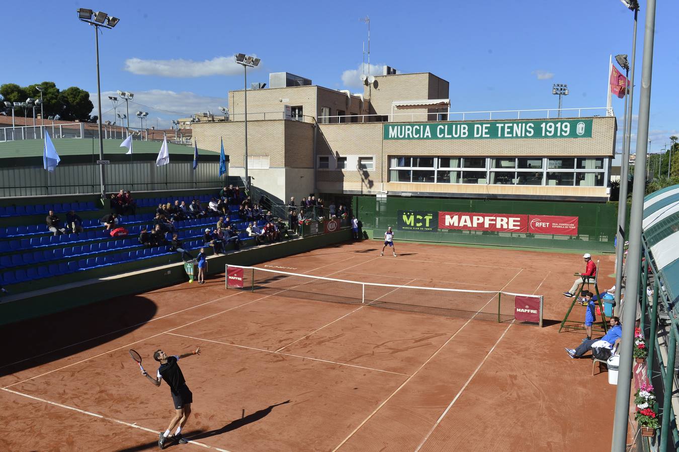 Chamartín de Madrid y Barcino de Barcelona son los otros clubes que se mediran en el otro emparejamiento tras los resultados de los partidos disputados este jueves en las instalaciones del Murcia CT