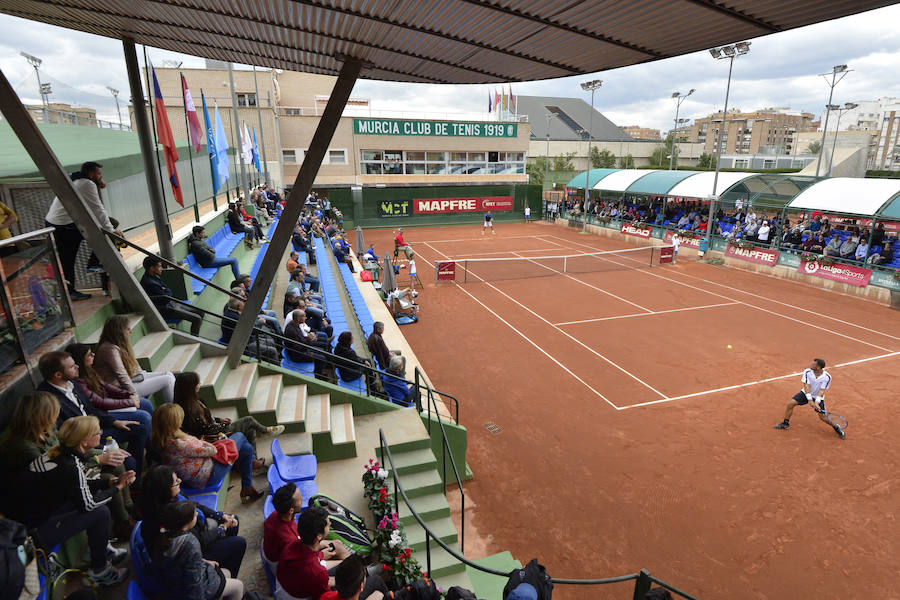 El Club de Tenis Barcino se medirá al Chamartín, mientras que el Club de Tenis Valencia se enfrentará al combinado murciano por un puesto en la final