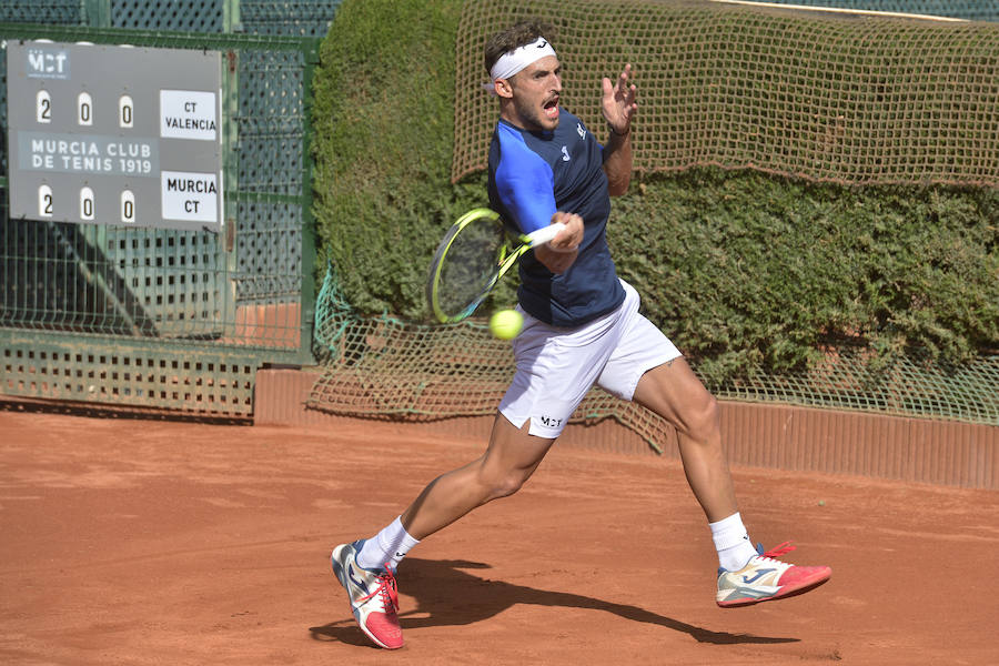 El Club de Tenis Barcino se medirá al Chamartín, mientras que el Club de Tenis Valencia se enfrentará al combinado murciano por un puesto en la final