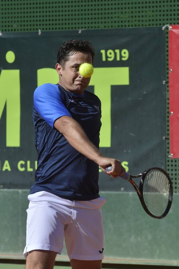 El tenista murciano logro imponerse a Álvaro López (3-6, 6-4, 6-4) en su partido de la final