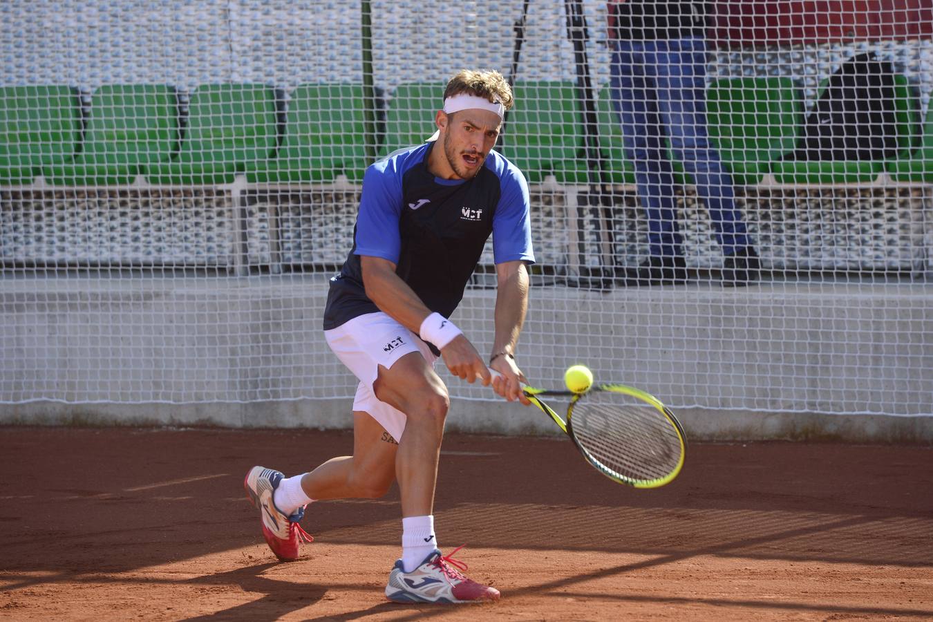 El tenista murciano logro imponerse a Álvaro López (3-6, 6-4, 6-4) en su partido de la final