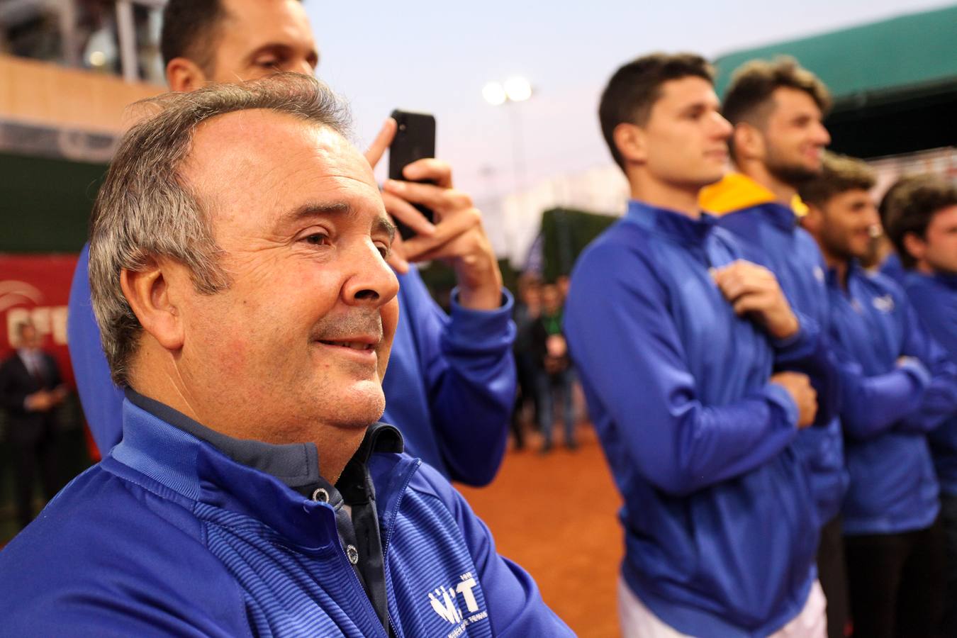 El equipo murciano se impone al Barcino por cuatro victorias a tres y logra hacer historia al conseguir por primera vez el título de campeón nacional