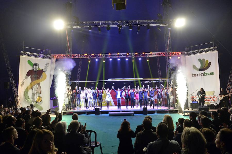 La fiesta estuvo presentada por Paula Vázquez y contó con la presencia del expiloto Pedro de la Rosa