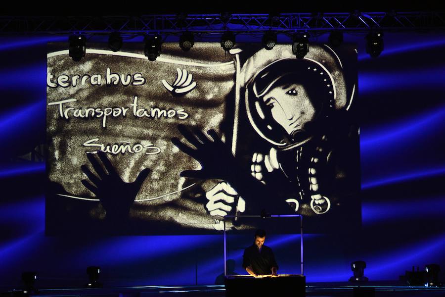 La fiesta estuvo presentada por Paula Vázquez y contó con la presencia del expiloto Pedro de la Rosa