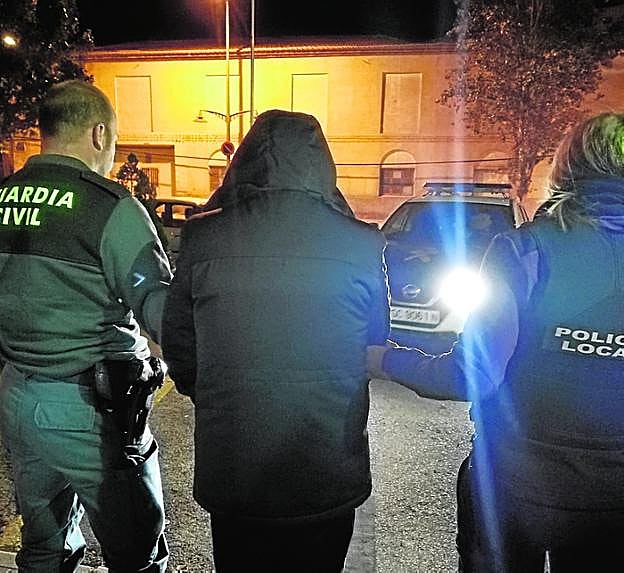 El ladrón que dio un puñetazo a una comerciante, detenido. 