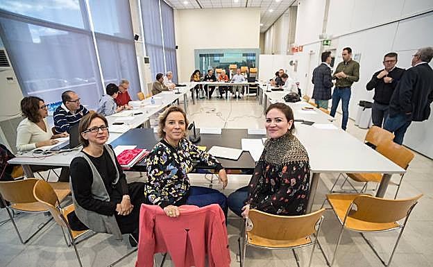 Reunión de la Mesa Sectorial de Educación con la consejera Adela Martínez-Cachá.