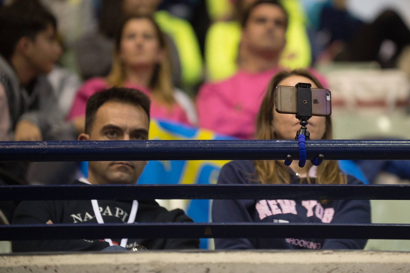 Unas quinientas gimnastas compiten en el primer día de los campeonatos, que se cierra sin ningún podio para la Región
