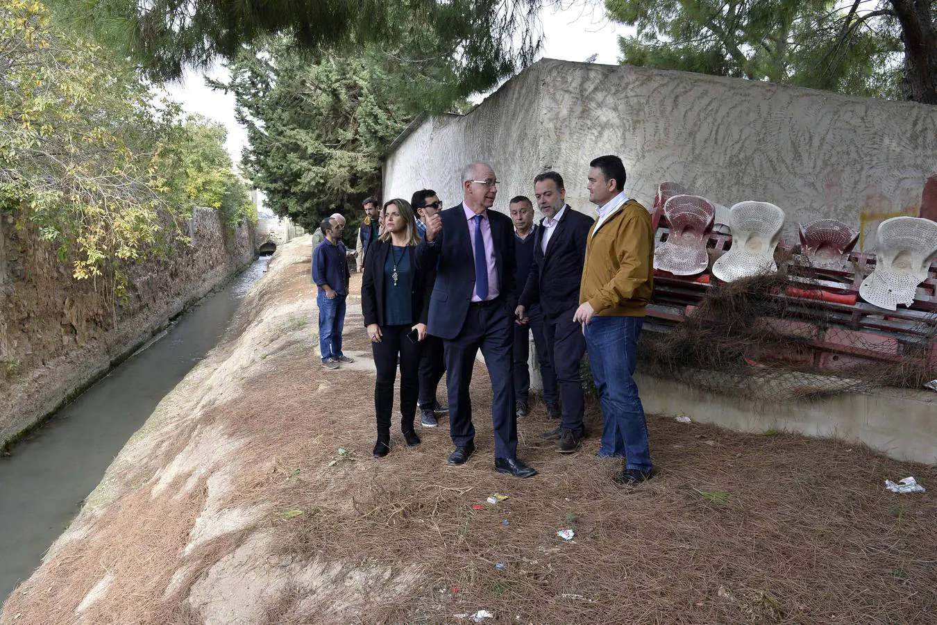 El proyecto, que contempla un mirador y la revegetación de la zona, permitirá pasear junto a la acequia de Churra la Vieja en Cabezo de Torres 