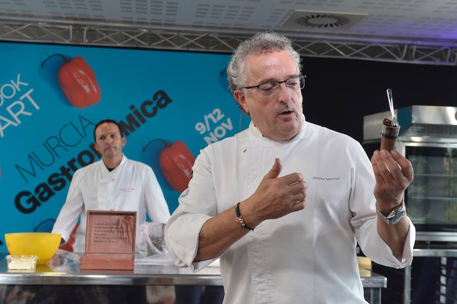 El dulce llegó a Murcia Gastronómica con 'Crúzate al chocolate', la ponencia de Andrés Mármol (La Gloria) y Joaquín Ramos (Las Delicias). 