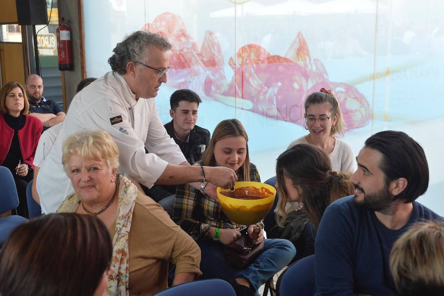 El dulce llegó a Murcia Gastronómica con 'Crúzate al chocolate', la ponencia de Andrés Mármol (La Gloria) y Joaquín Ramos (Las Delicias). 
