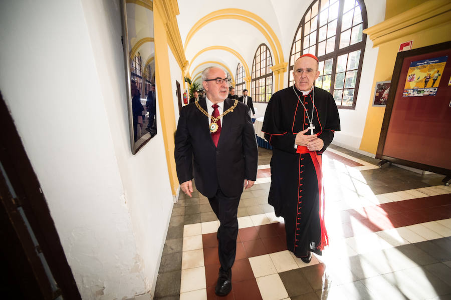 El presidente de la Universidad Católica justifica la ausencia de miembros del Ejecutivo de López Miras en el acto de apertura del curso académico porque «hemos querido estar en paz»