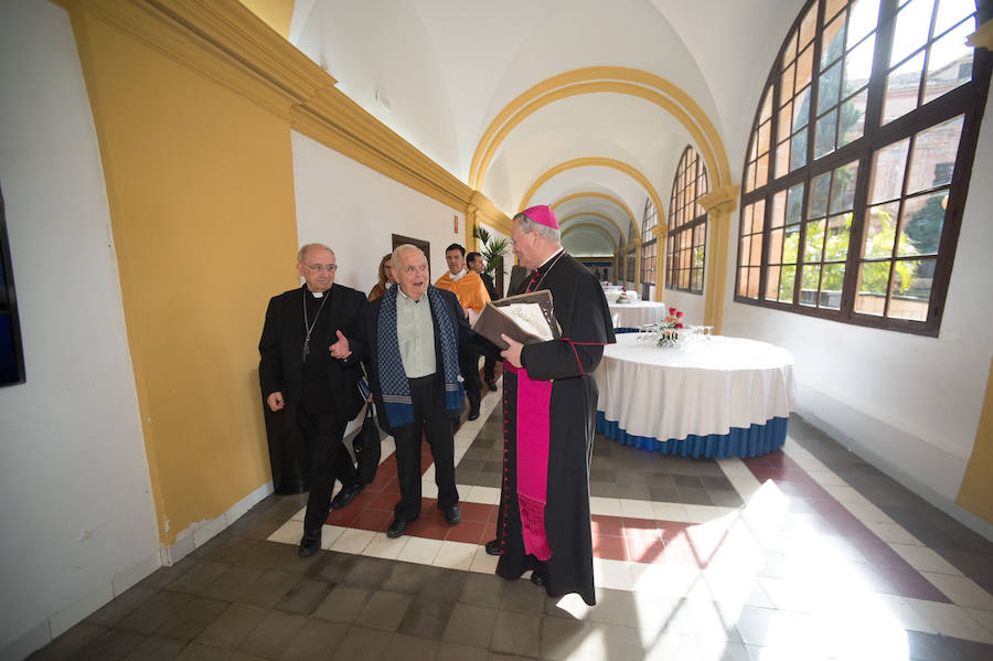 El presidente de la Universidad Católica justifica la ausencia de miembros del Ejecutivo de López Miras en el acto de apertura del curso académico porque «hemos querido estar en paz»