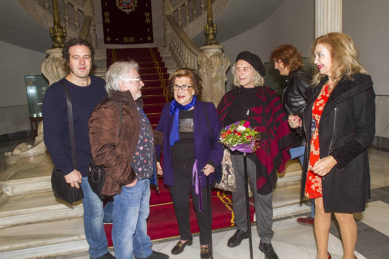 Dionisia García recibió el reconocimiento y el afecto del festival poético Deslinde, que se viene celebrando en Cartagen