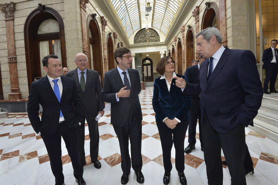 El presidente de Bankia reconoce en el Foro Nueva Murcia estar «muy satisfecho» con la fusión con BMN porque el objetivo es que fuera un proceso «rápido y eficaz»