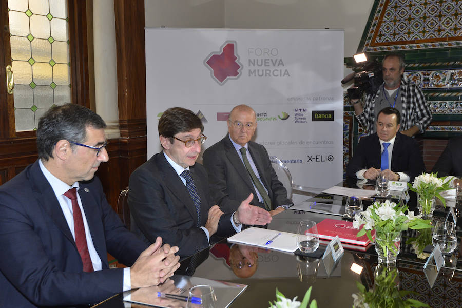El presidente de Bankia reconoce en el Foro Nueva Murcia estar «muy satisfecho» con la fusión con BMN porque el objetivo es que fuera un proceso «rápido y eficaz»