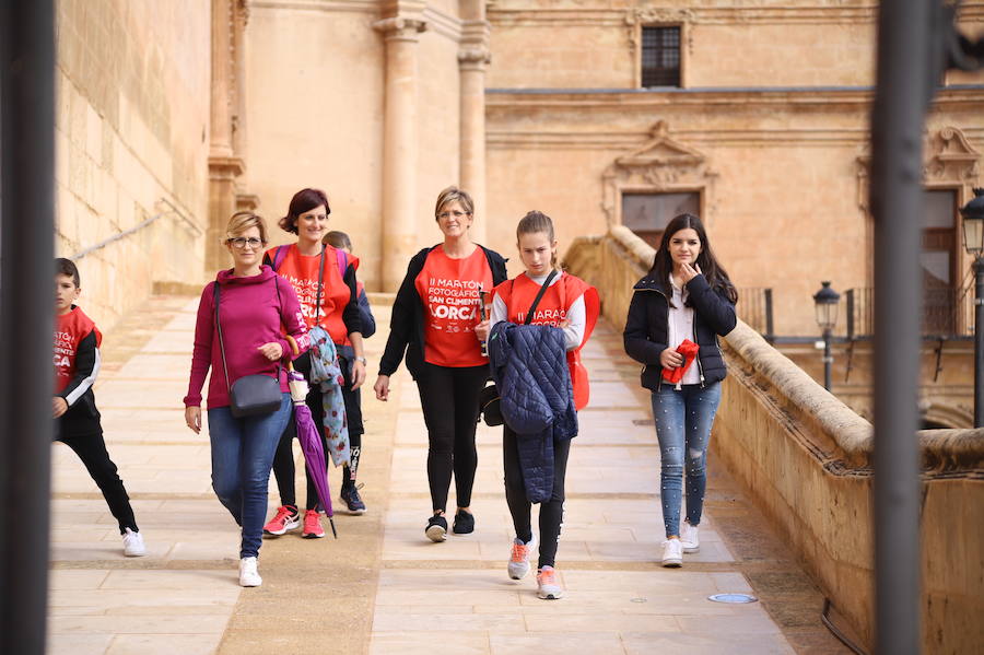 Unos cien fotógrafos participan en este concurso, organizado por 'La Verdad'