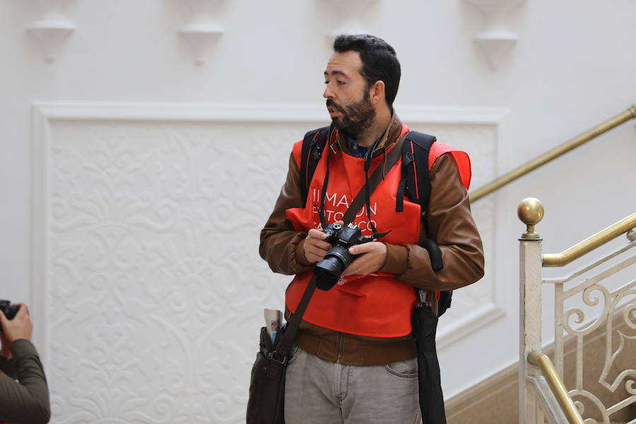 Unos cien fotógrafos participan en este concurso, organizado por 'La Verdad'