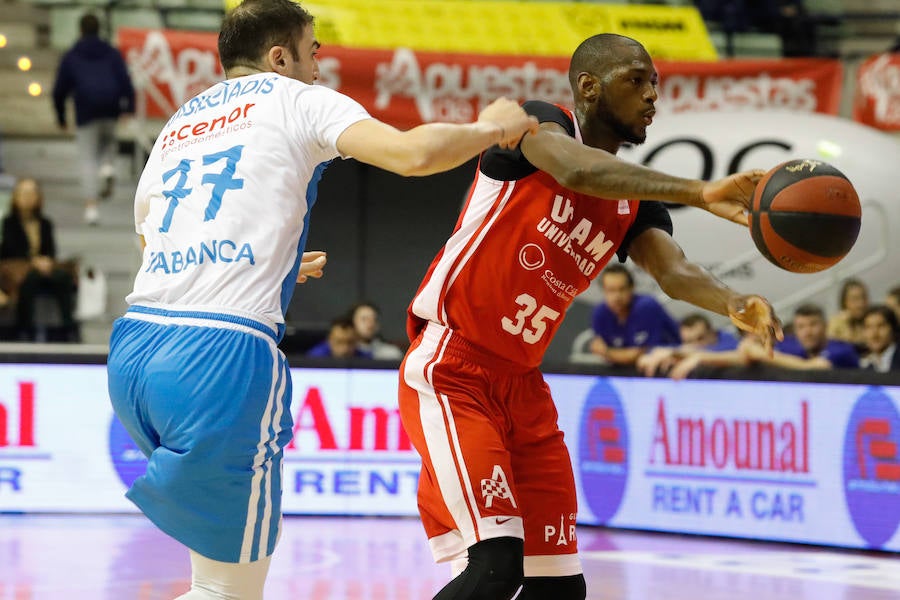 Los universitarios consiguen la tercera victoria de la temporada sobre el Monbus Obradoiro.