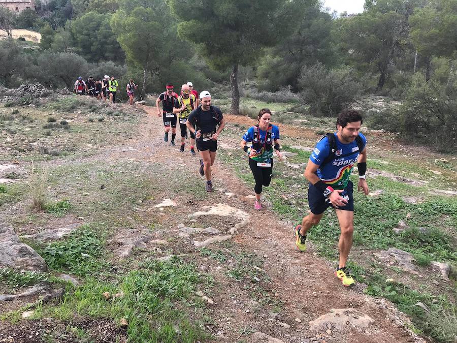 El atleta del Wapaventura se lleva la Anibal Legend con un tiempo de 2:25:38, por los 2:38:21 para la corredora del Espuña Trail