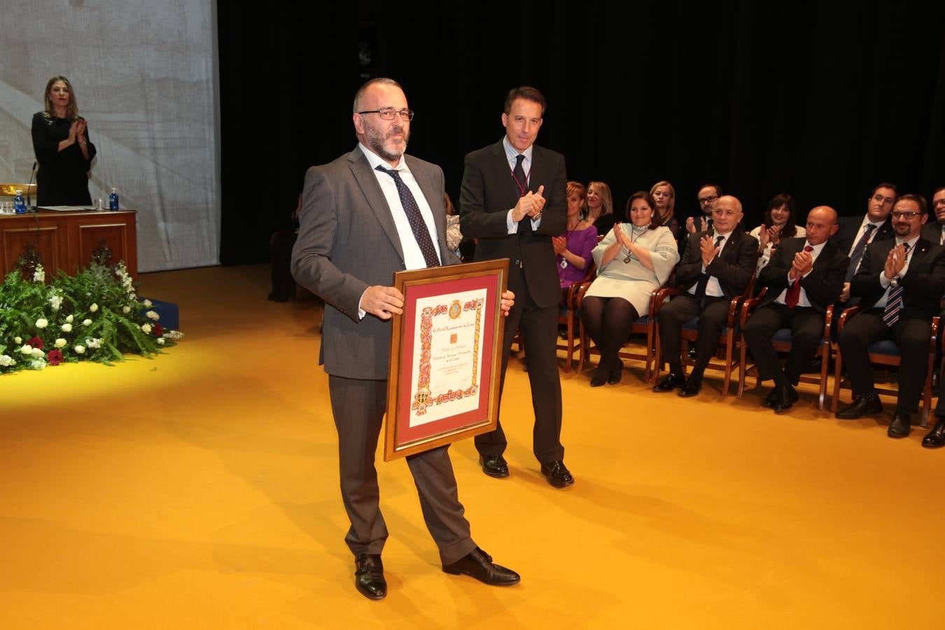 Gil Jódar reclama mejores comunicaciones para el turismo y el comercio local